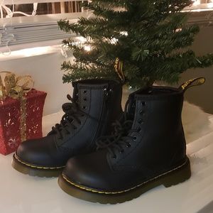 Boys Doc Marten's